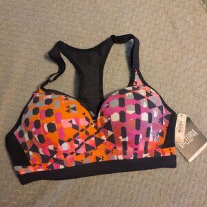 Victoria's Secret Incredible Sports Bra 32C NWT